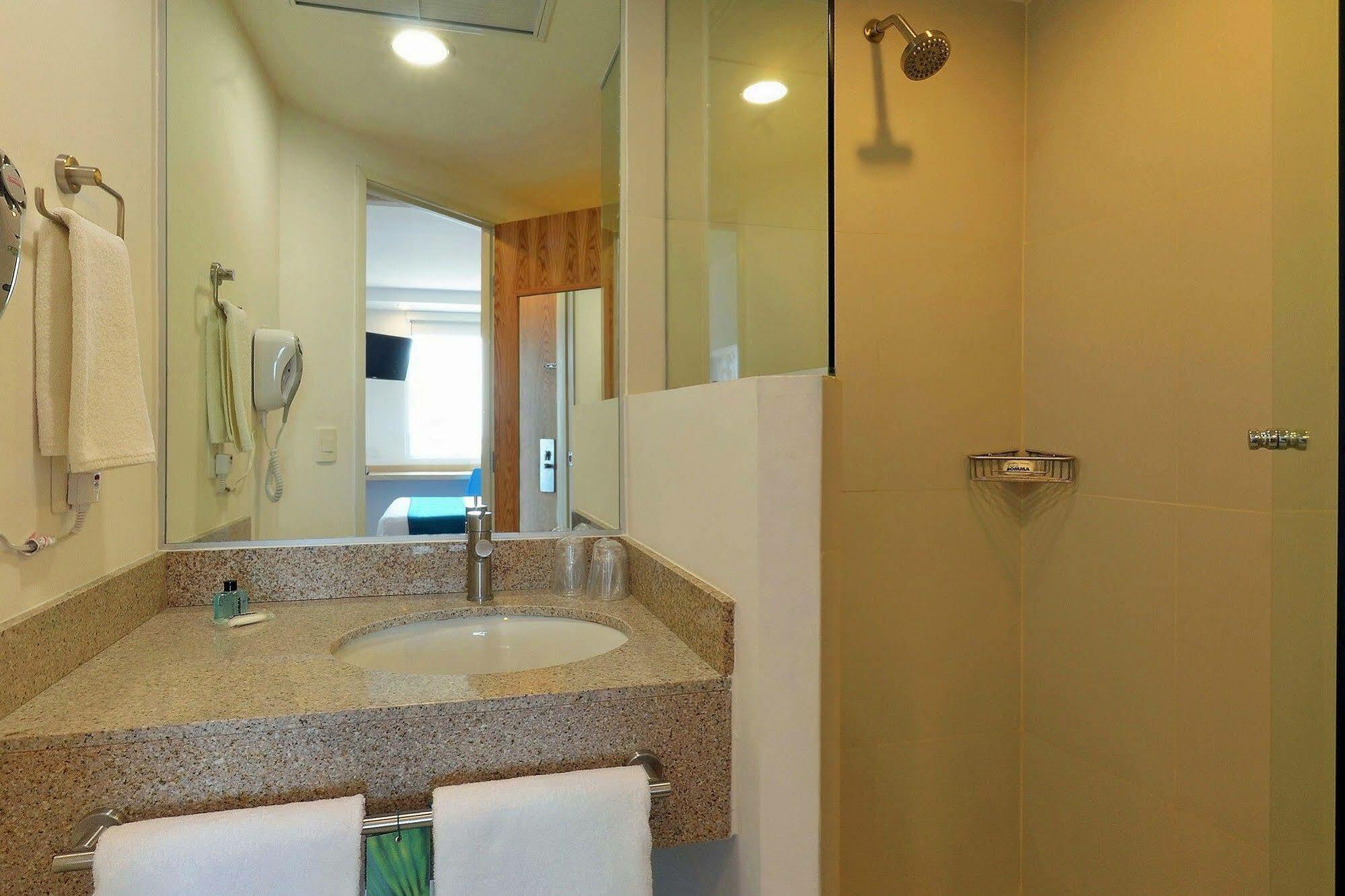 One Hotel 3*
