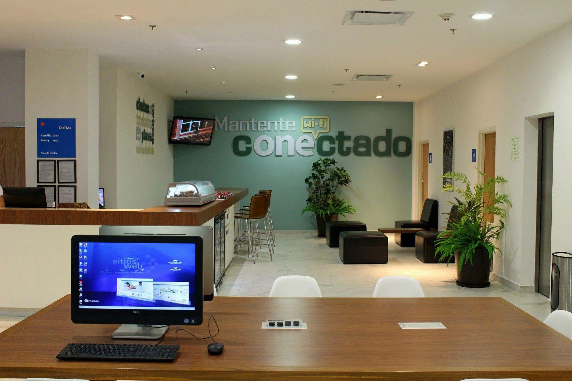 One 3* Cuautitlán